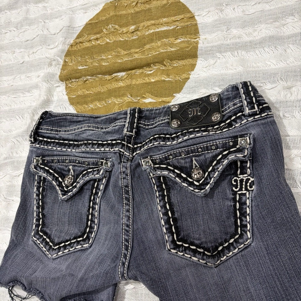 Miss Me Sz 29 Womens Gray Shorts Denim Cut Offs Beach Pool Travel Y2K Bikercore - Picture 3 of 13
